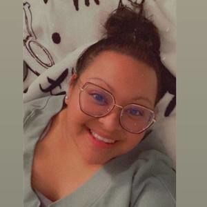Meet your Posher, Monica